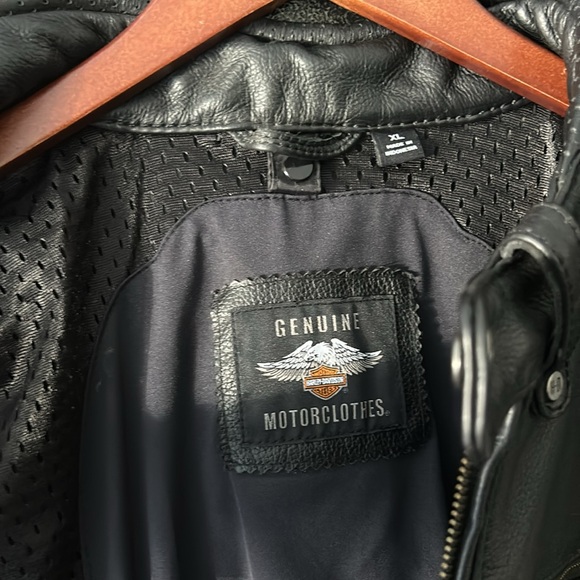 Harley Davidson Leather Brand new pd $600 at CC Harley beautiful heavy leather - Picture 5 of 5